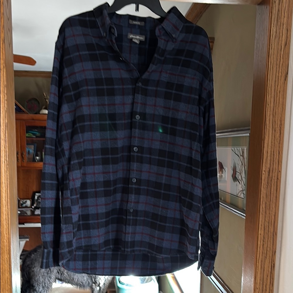 Eddie Bauer Blue and Red Casual Button Down Shirt